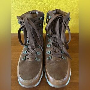 Blondo Brown Lace Up Boots